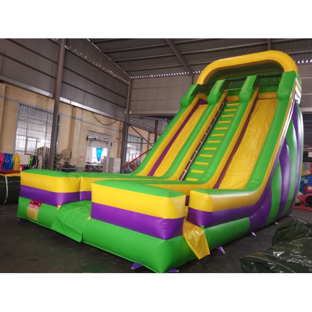 Kmpe rutsjebane hoppeborg 6,7 m hj, 9 m lang og 4,5 m bred