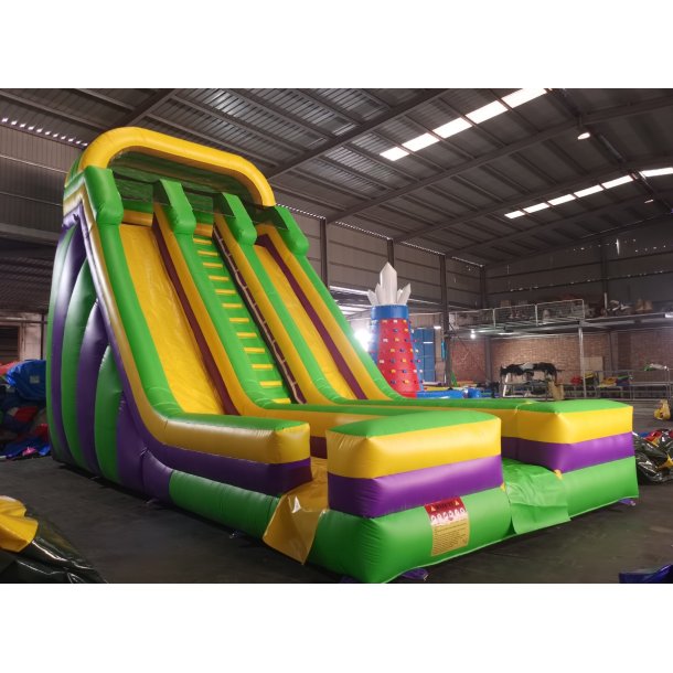 Kmpe rutsjebane hoppeborg 6,7 m hj, 9 m lang og 4,5 m bred