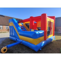 Hoppeborg med rutsjebane 6 m x 5 m, hjde 4,5 m