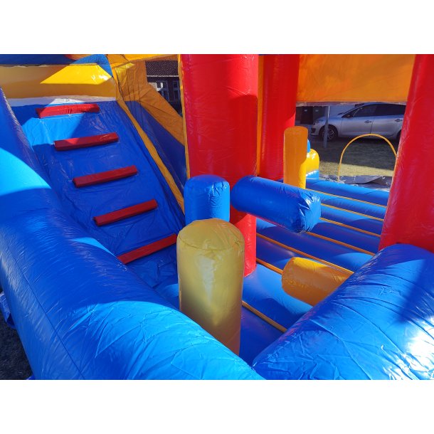 Hoppeborg med rutsjebane 6 m x 5 m, hjde 4,5 m